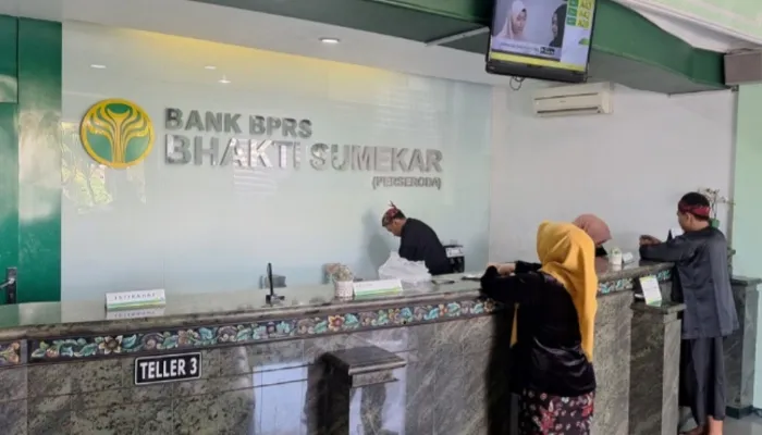 BPRS Bhakti Sumekar Perkuat Layanan Syariah, Pegawai Turun Langsung Temui Warga