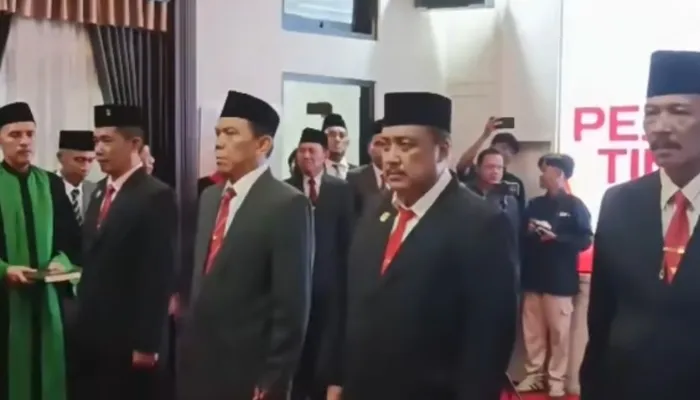 Mutasi Pejabat Pemkab Sumenep Digelar Malam Hari, Fauzi Lantik Sejumlah Kepala OPD dan Asisten