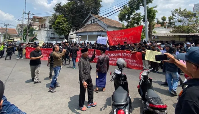 KMY Desak Polisi Hentikan Kasus Pengurus Paguyuban Toko Kelontong